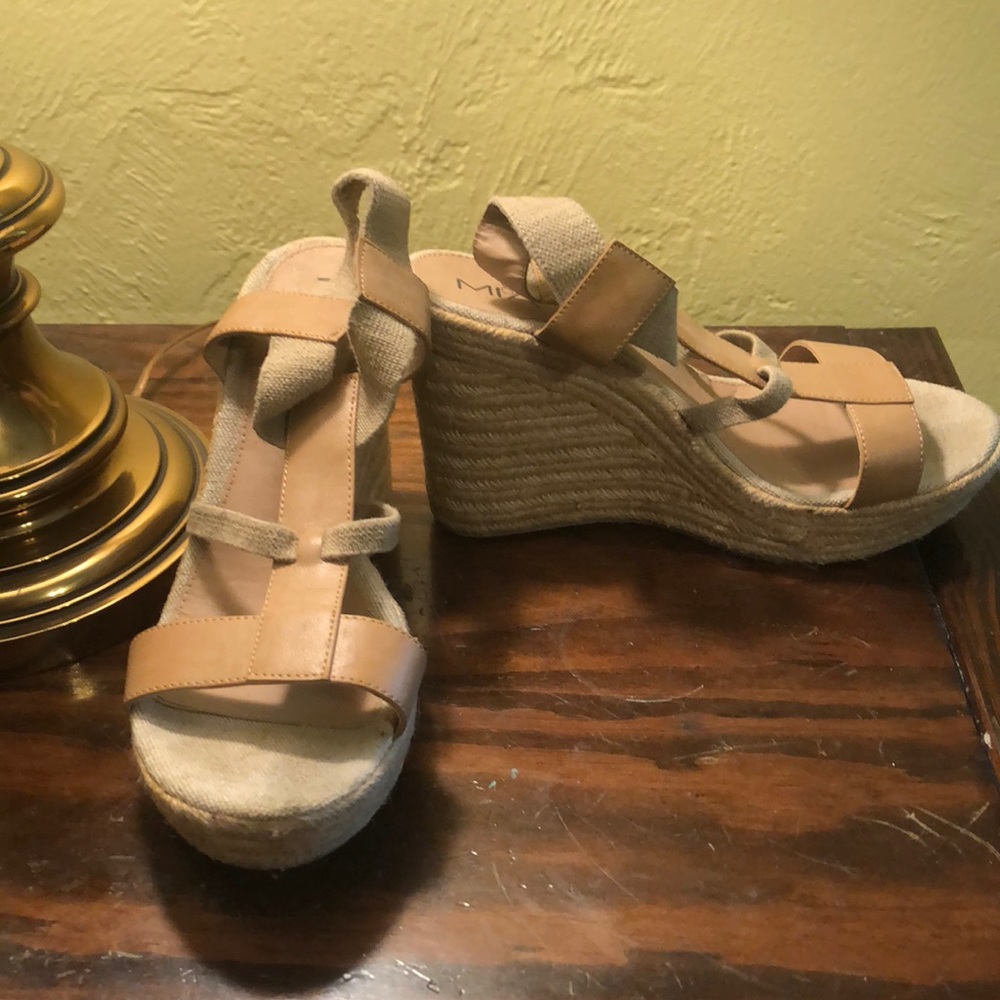 Size 9 tan wedges